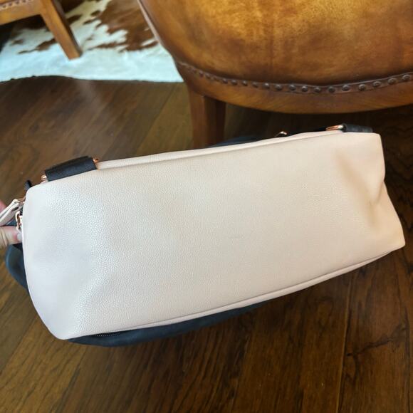 Petunia Pickle Bottom Pivot Pack in Indigo Blush Diaper Bag - Picture 10 of 16